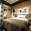 La Suite Hotel