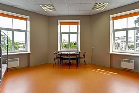 Bed in 4-Bed Mixed Dormitory Room
