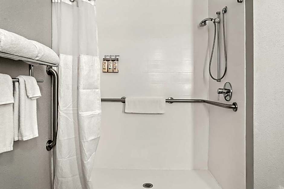 Holiday Inn Express Hotel & Suites Marion By IHG