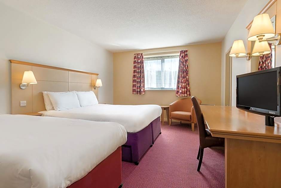Photo 1 of 21 of Days Inn Winchester M3