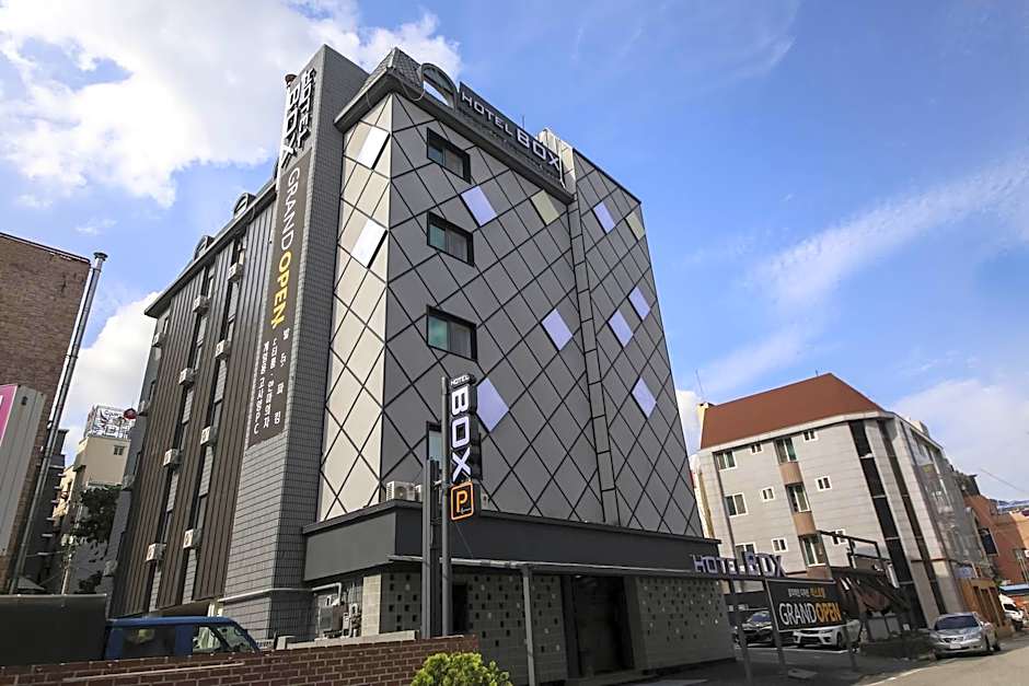 hotel box