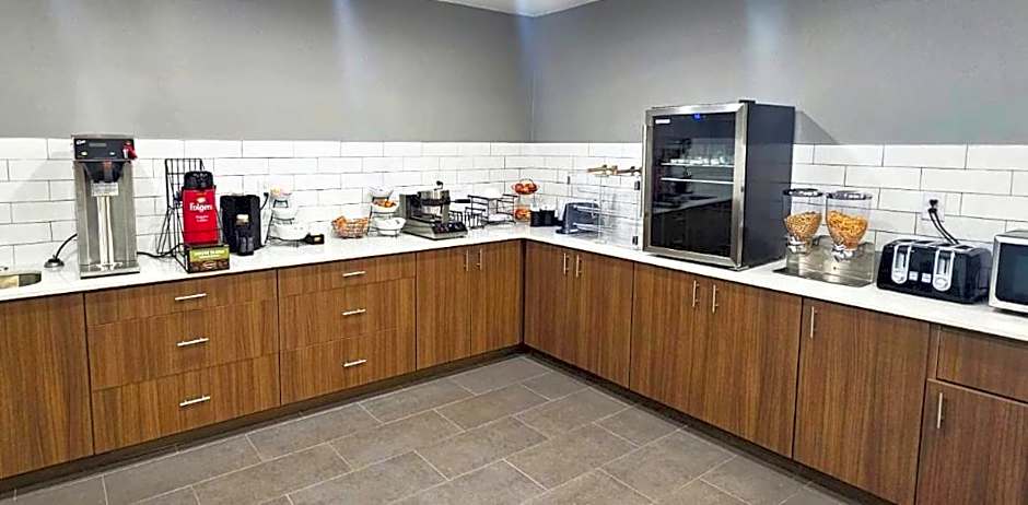 Microtel Inn & Suites By Wyndham Tulsa East