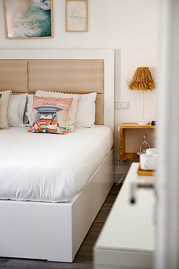 SUPERTUBOS HOUSE Peniche