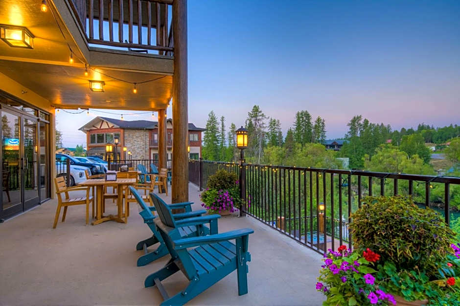 The Pine Lodge on Whitefish River