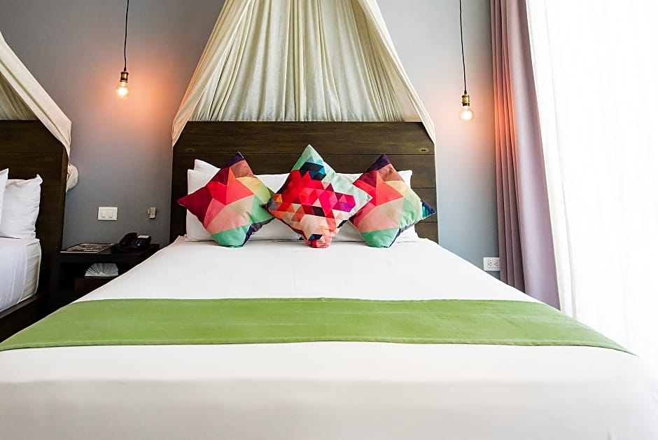 Soho Playa Hotel