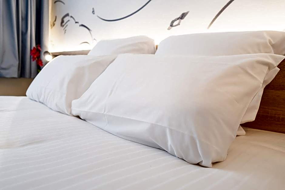 GREEN PARK HOTEL PARIS