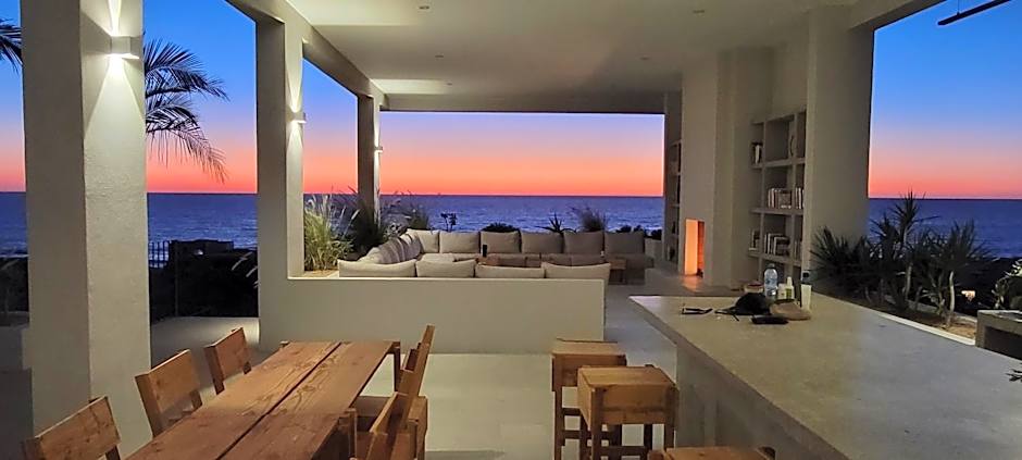 Topia Retreat- Sunset Suite