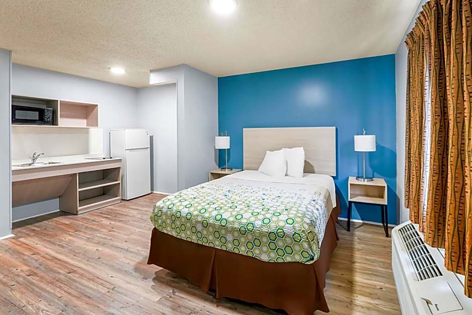 Suburban Studios Cary - RDU Airport