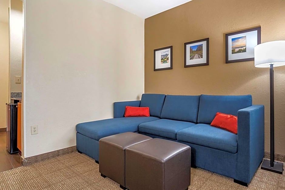 Comfort Suites