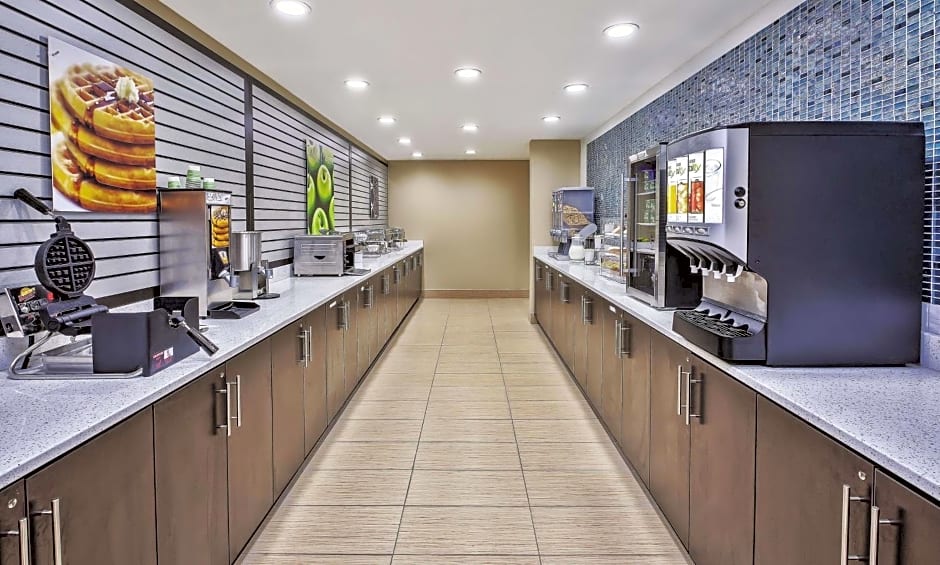 La Quinta Inn & Suites by Wyndham Niagara Falls