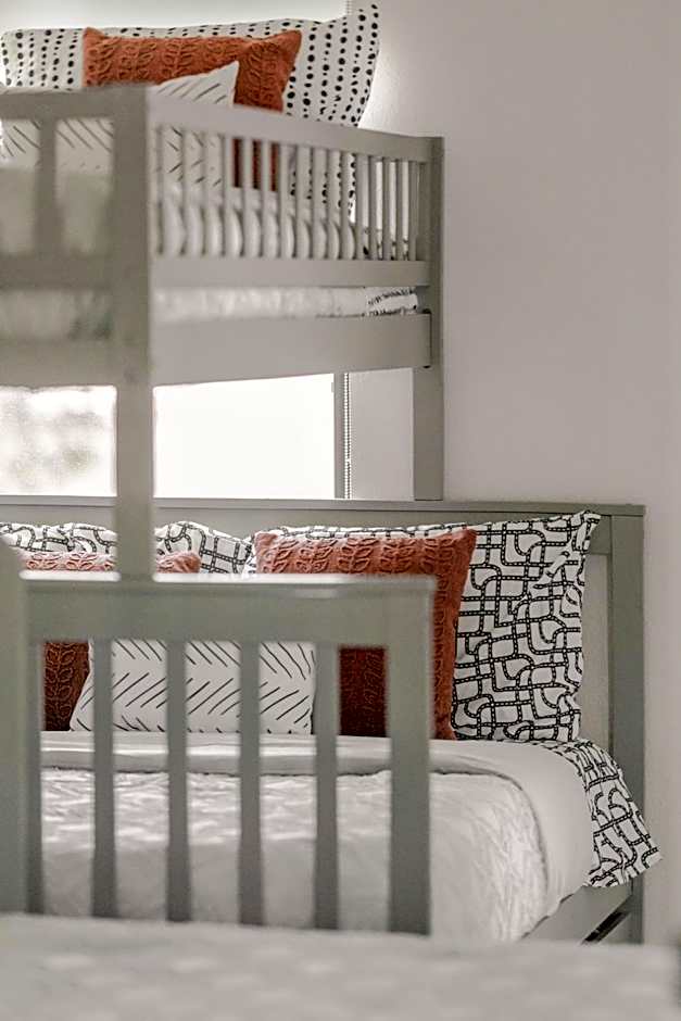 PRESIDENTIAL SUITE MOUNTAIN/LAKE VIEWS w/HEATED POOLS- PGA WEST