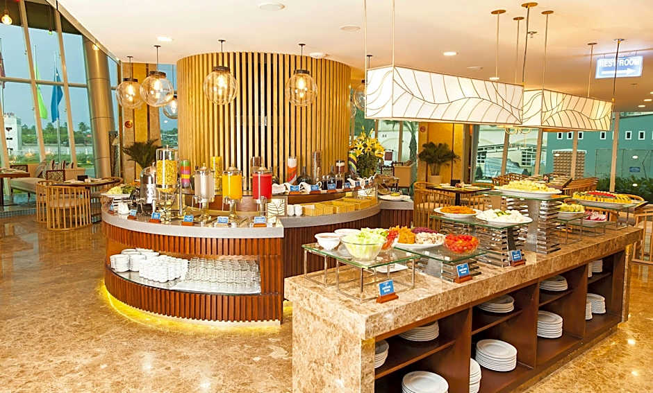 Ninh Kieu Riverside Hotel