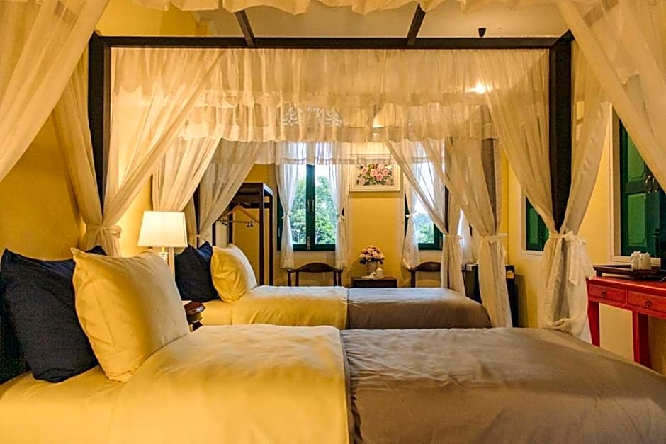 Bhirom at Baan Thongjaya