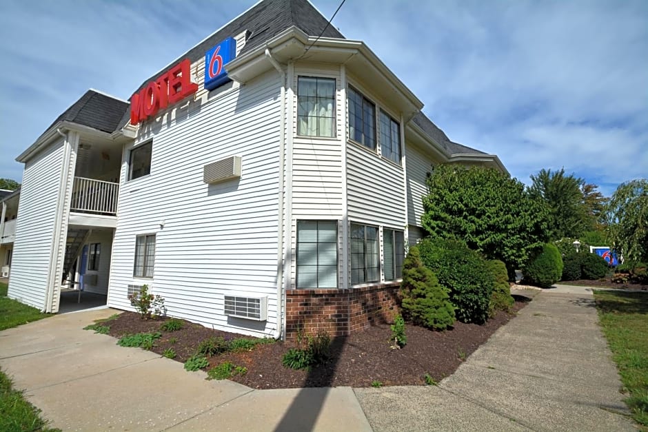 Motel 6-Wethersfield, CT - Hartford