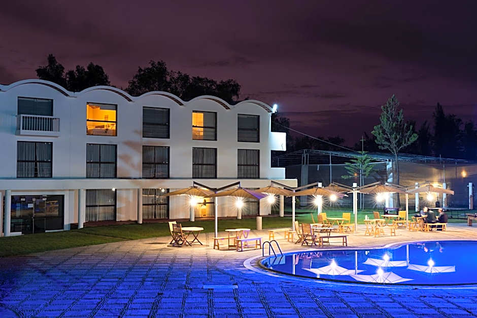 El LAGO HOTEL by Luoxo
