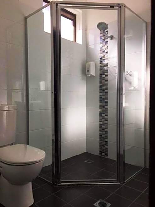 Nicholas Royal Motel - No Pets Allowed