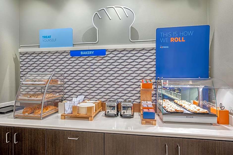 Holiday Inn Express and Suites St Louis-Chesterfield By IHG