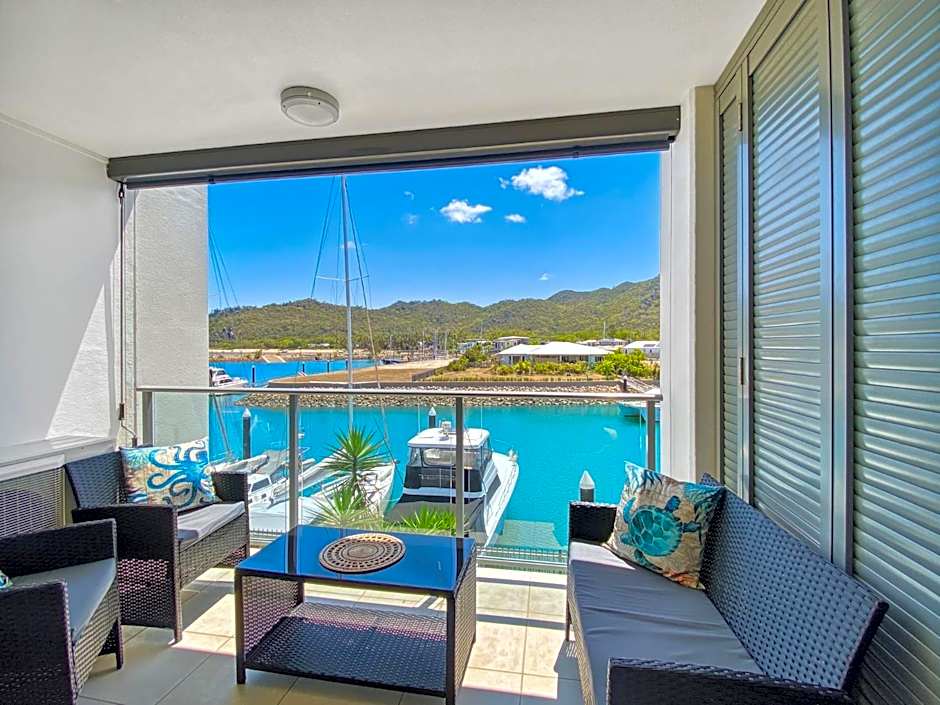 Blue on Blue Studio Room 1222