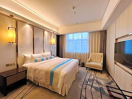 Executive Deluxe Suite