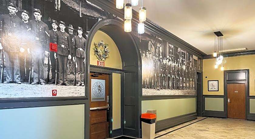 City Hall Grand Hotel