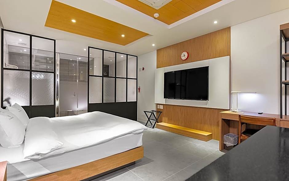 Hotel Schweizer Dorf Cheonan
