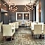 Redmont Hotel Birmingham, Curio Collection by Hilton