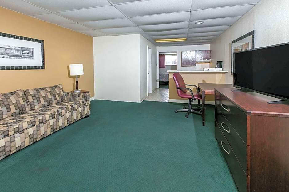 Knights Inn Longview