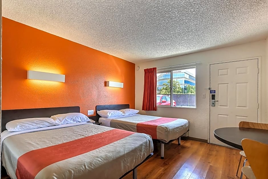 Motel 6-Pleasanton, CA