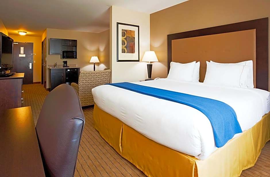 Holiday Inn Express & Suites Verona By IHG