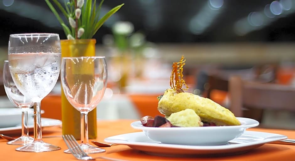 Hotel Ecce Inn
