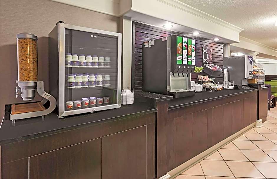 Travelodge by Wyndham Houston Cy-Fair