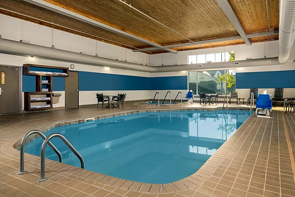 Holiday Inn Express & Suites Superior By IHG