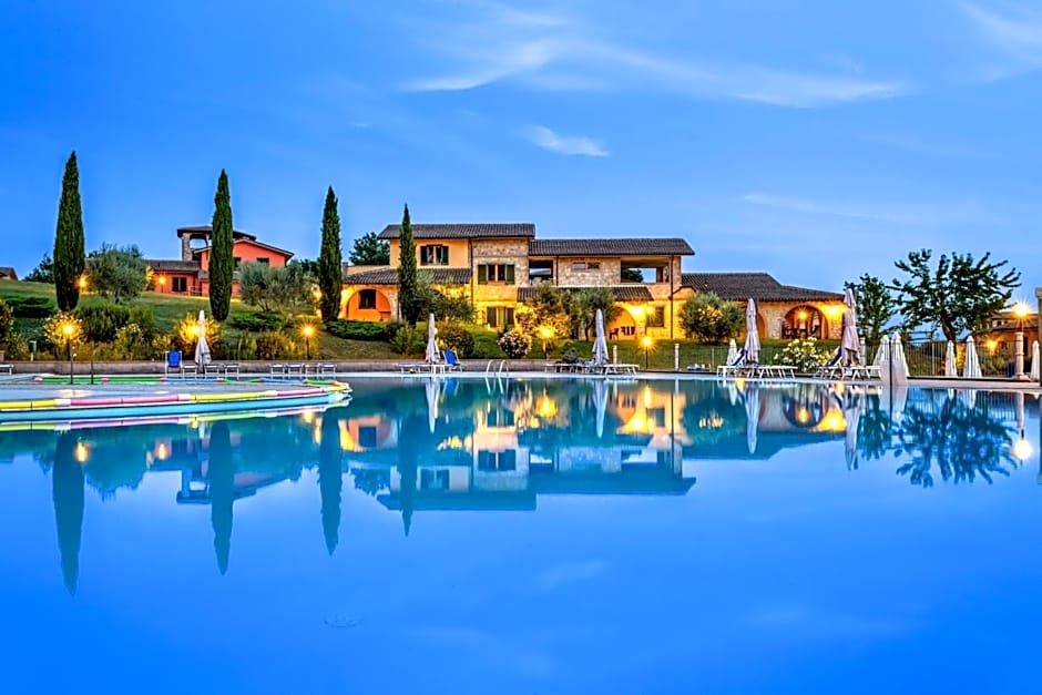 ISA-Residence with swimming pool surrounded by greenery just 5 minutes from Massa Marittima