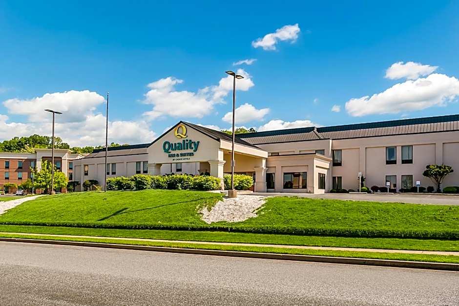 Quality Inn & Suites Bel Air I-95 Exit 77A