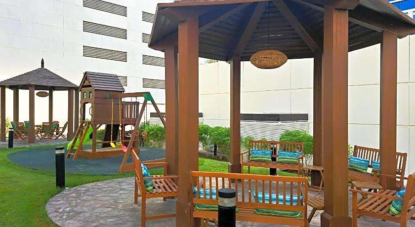 Barcelo Residences Dubai Marina