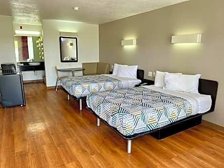 Quadruple Room - Non-Smoking