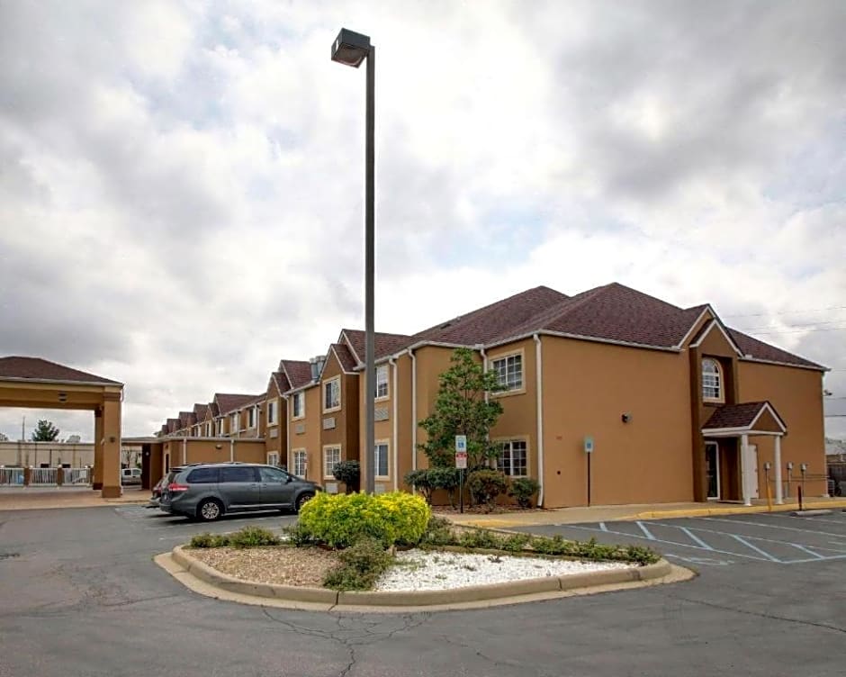 Days Inn by Wyndham Jackson Downtown