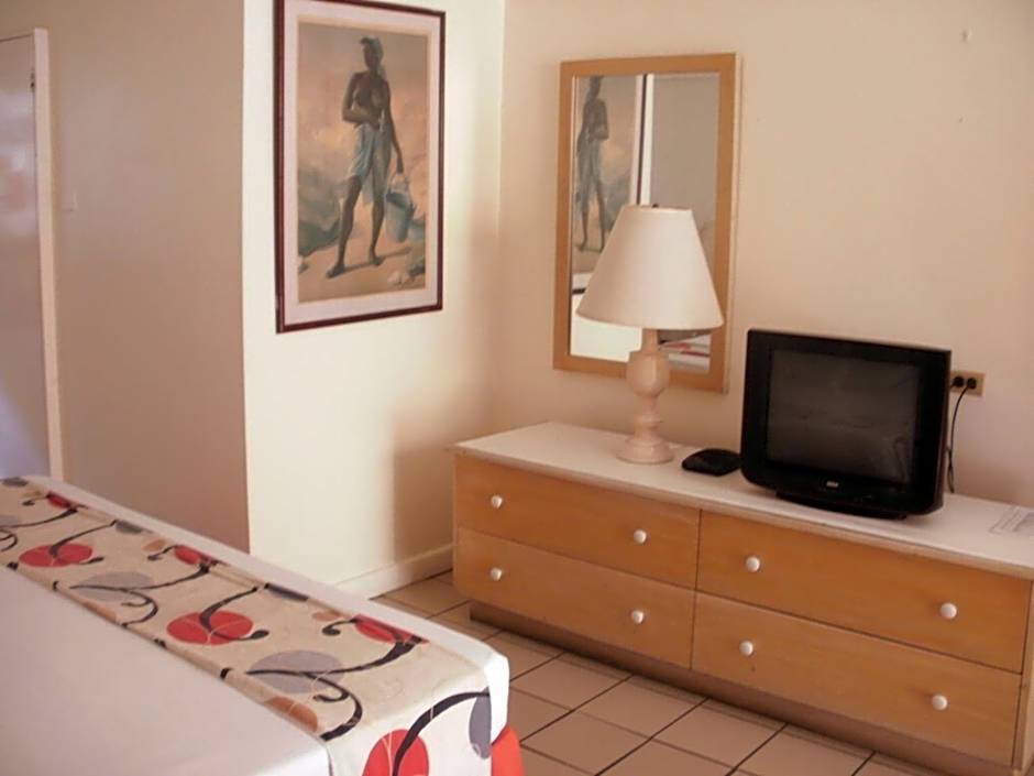 Pineapple Court Hotel