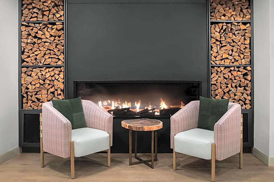 The Inelle, Oakhurst Yosemite, a Tribute Portfolio Hotel