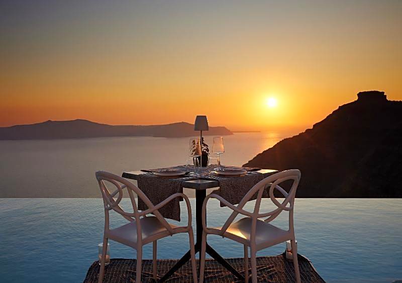 Infinity Suites & Dana Villas