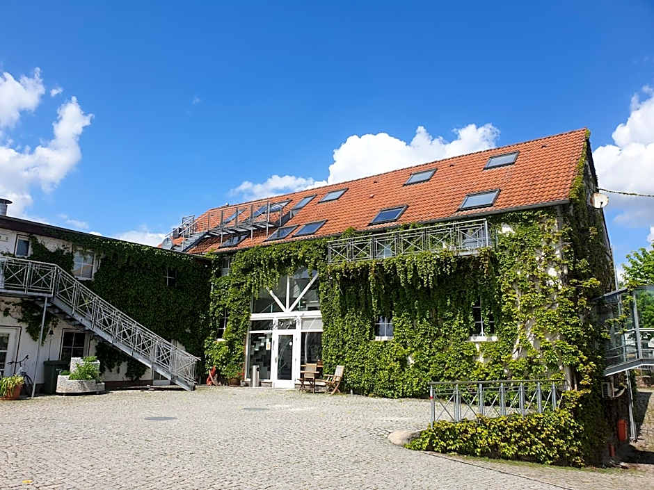 Hotel Bördehof, direkt an der A2 & A14, Restaurant, Tagung, individuell