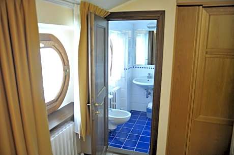 Single Room with Private Bathroom
