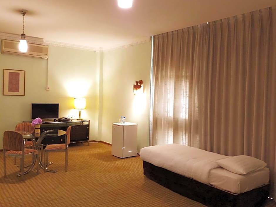 Photo 1 of 17 of Suite