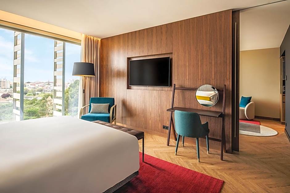 Renaissance Porto Lapa Hotel