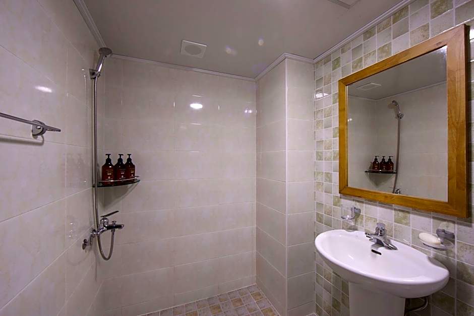 Dorcas Tourist Hostel