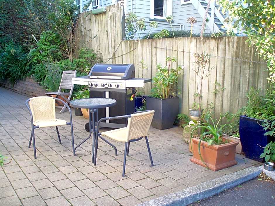 Asure Fernhill Motor Lodge