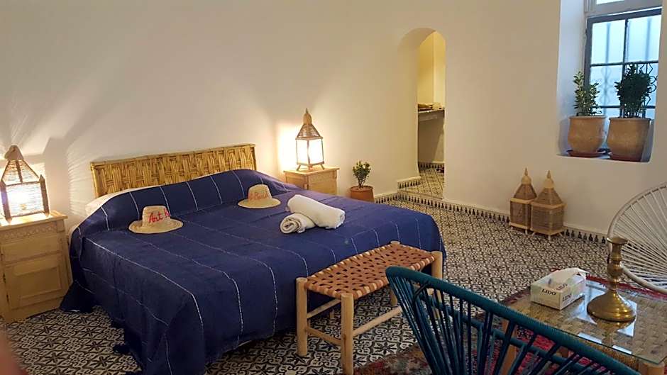 Art Riad Au Bord De La Mer