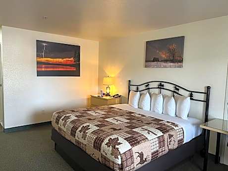 Deluxe King Room