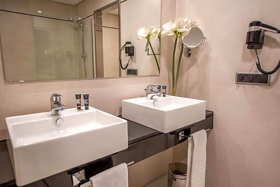 Hotel Andalucia Center