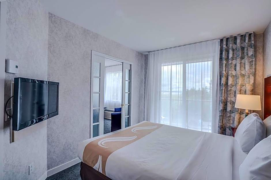 Quality Suites Ste Anne De Beaupre